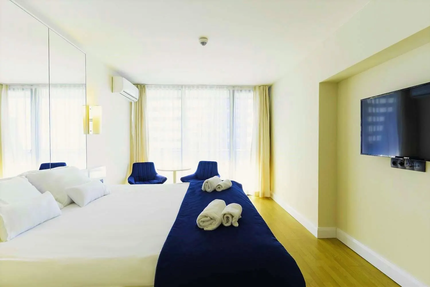 Batumi Beach Resort & Sea View Aparthotel 5*,