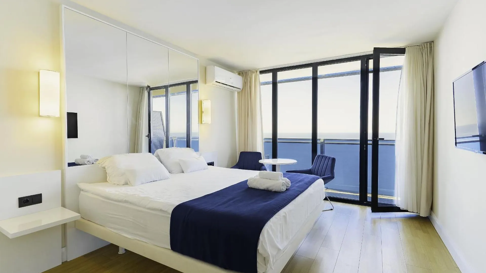 Batumi Beach Resort & Sea View Aparthotel